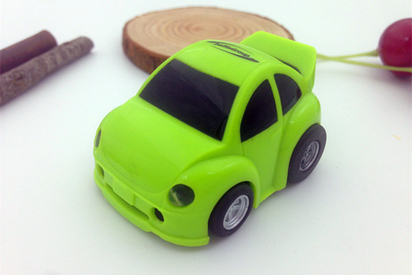 汽車(chē)U盤(pán)是車(chē)迷的最?lèi)?ài)，也是汽車(chē)行業(yè)最喜愛(ài)的定制禮品U盤(pán)